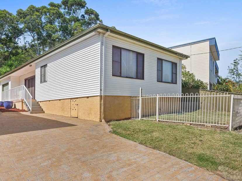 1/72 Lake Entrance Road, Oak Flats