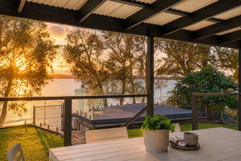 45 The Esplanade, Oak Flats
